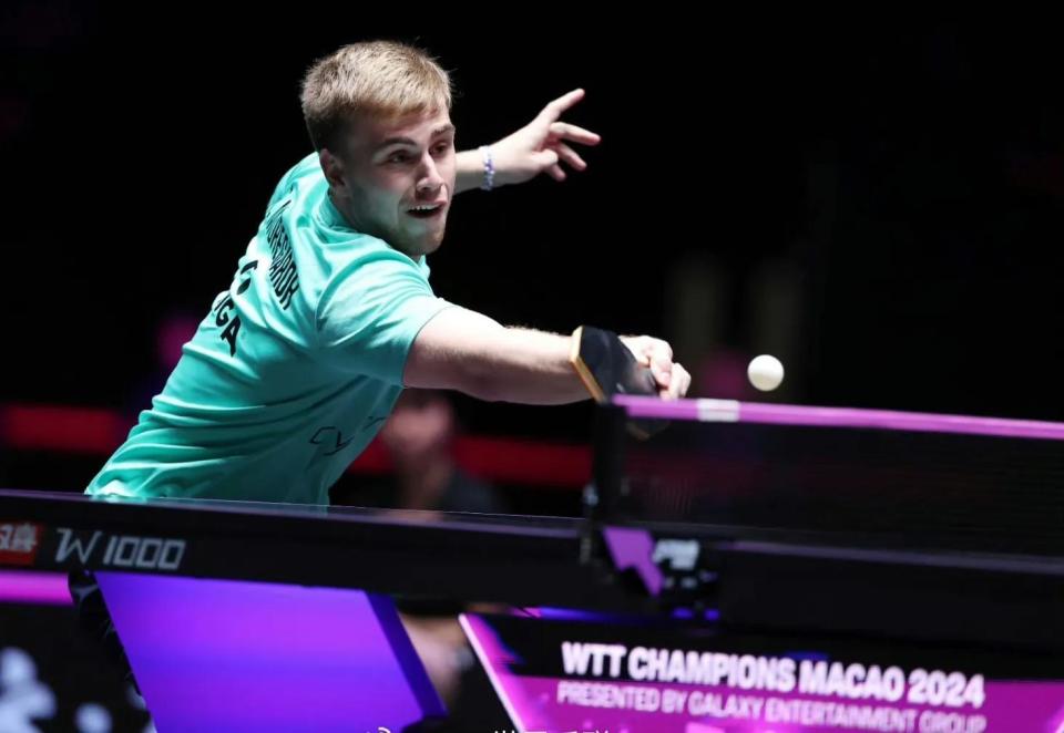 何诗蓓和她 何诗蓓和她