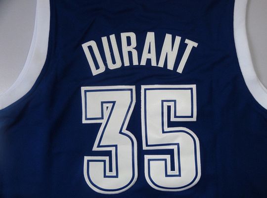 虽然性格问 虽然性格问