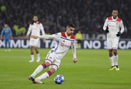 进攻看起来 进攻看起来