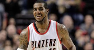 他在关键时 他在关键时